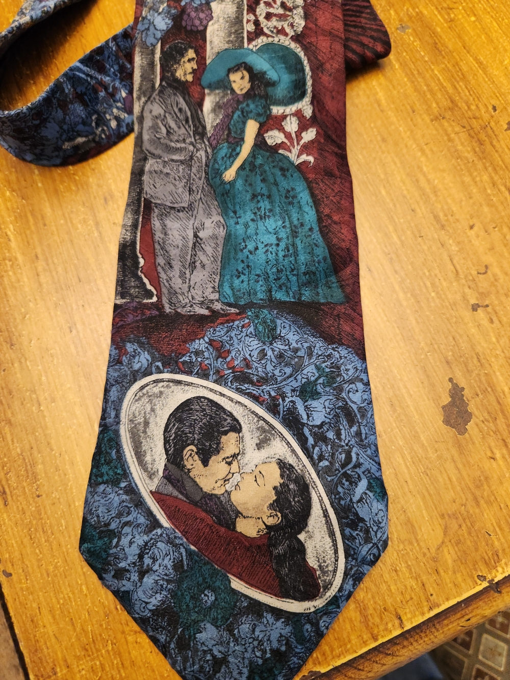 Vintage Gone With The Wind Romantic Scene Patterned Silk Tie in Teal & Burgundy